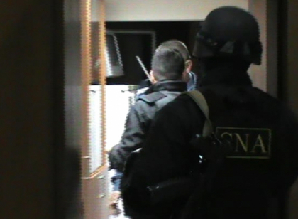 Descinderi CNA la consiliul raional Criuleni. Procurorii anticoruptie fac perchezitii la biroul presedintelui raionului, Iurie Andriuta: are legatura cu dosarul in care este cercetat Rotaru Descinderi CNA la consiliul raional Criuleni. Procurorii anticoruptie fac perchezitii la biroul presedintelui raionului, Iurie Andriuta: are legatura cu dosarul in care este cercetat Rotaru