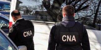12 perchezitii la mai multe adrese din tara intr-un dosar de corupere pasiva. CNA si procurorii anticoruptie descind la brokerii vamali 12 perchezitii la mai multe adrese din tara intr-un dosar de corupere pasiva. CNA si procurorii anticoruptie descind la brokerii vamali