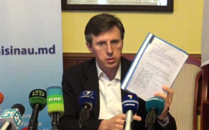 Dorin Chirtoaca, despre dosarul parcarilor cu plata: "Contractul prezentat in forma initiala nu este semnat". Cele 3 demersuri pe care le va depune la CSJ Dorin Chirtoaca, despre dosarul parcarilor cu plata: "Contractul prezentat in forma initiala nu este semnat". Cele 3 demersuri pe care le va depune la CSJ