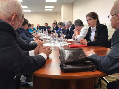 Presedintele Parlamentului Andrian Candu, la sedinta fractiunii PSRM. Ceban: "Se insista sa fie exclus uninominalul" - FOTO Presedintele Parlamentului Andrian Candu, la sedinta fractiunii PSRM. Ceban: "Se insista sa fie exclus uninominalul" - FOTO