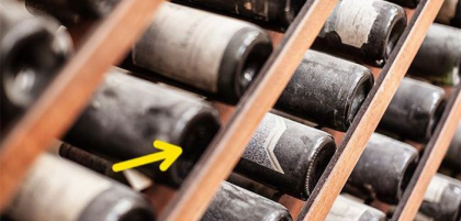 De ce au toate sticlele cu vin o adancitura pe fund? Iata explicatia specialistilor De ce au toate sticlele cu vin o adancitura pe fund? Iata explicatia specialistilor