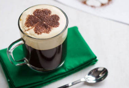 Cum sa prepari Irish Coffee acasa! Cafeaua delicioasa pe care o vei adora Cum sa prepari Irish Coffee acasa! Cafeaua delicioasa pe care o vei adora