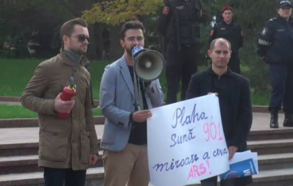 LIVE VIDEO. Protestul societatii civile, in fata Parlamentului, impotriva votului uninominal si votului mixt LIVE VIDEO. Protestul societatii civile, in fata Parlamentului, impotriva votului uninominal si votului mixt
