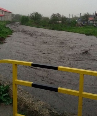 Dezastru in tara. In urma ploilor puternice de aseara, mai multe localitati- fara curent electric. Care sunt acestea Dezastru in tara. In urma ploilor puternice de aseara, mai multe localitati- fara curent electric. Care sunt acestea