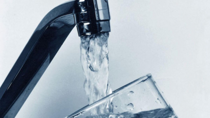 Am putea plati mai mult pentru apa. Intreprinderea Apa-Canal a expediat o solicitare catre ANRE prin care cere majorarea tarifului Am putea plati mai mult pentru apa. Intreprinderea Apa-Canal a expediat o solicitare catre ANRE prin care cere majorarea tarifului