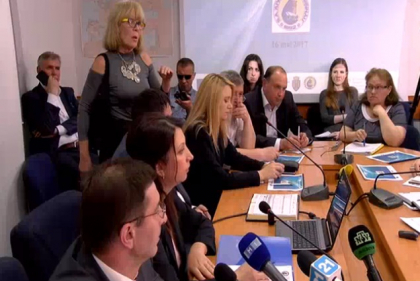 LIVE VIDEO. Dezbateri publice privind aprobarea tarifelor pentru serviciul public de alimentare cu apa, de canalizare si epurare a apelor