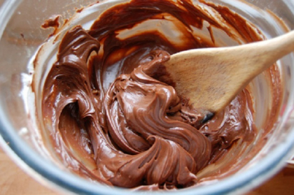 Nutella de casa, gata in mai putin de 2 minute Nutella de casa, gata in mai putin de 2 minute