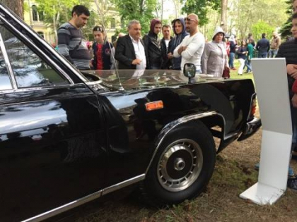 Masinile din garajul Parlamentului, expuse in premiera la "Noaptea Europeana a Muzeelor" - GALERIE FOTO