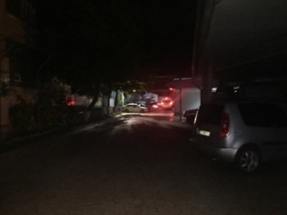 O ambulanta a venit la CNA, dupa ce Dorin Chirtoaca a intrat in institutie insotit de oamenii legii - FOTO O ambulanta a venit la CNA, dupa ce Dorin Chirtoaca a intrat in institutie insotit de oamenii legii - FOTO