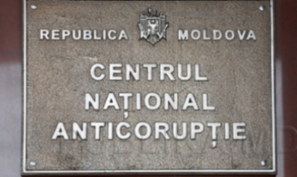Procurorii urmeaza sa ceara astazi mandate de arestare pe numele unor agenti economici si consilieri municipali