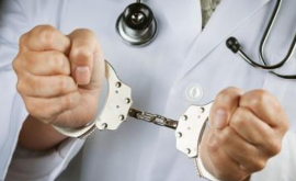 Un medic din Balti, condamnat la inchisoare pentru malpraxis. Femeia este acuzata de moartea unui pacient Un medic din Balti, condamnat la inchisoare pentru malpraxis. Femeia este acuzata de moartea unui pacient
