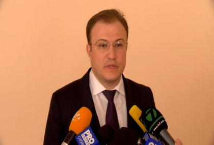 Sedinta de judecata privind decretul semnat de Igor Dodon de retragere a cetateniei lui Traian Basescu, s-a amanat. Presedintele nu s-a prezentat