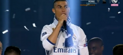 Scene fabuloase pe Bernabeu! Cristiano Ronaldo a tipat "SIIIIII" cu 80.000 de oameni, apoi a cerut Balonul de Aur! VIDEO