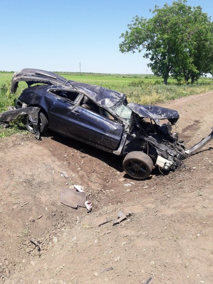 Grav accident la iesirea din Slobozia - Dusca. O masina s-a rostogolit de cateva ori si a ajuns intr-un sant: trei persoane, printre care si un copil, ranite - GALERIE FOTO