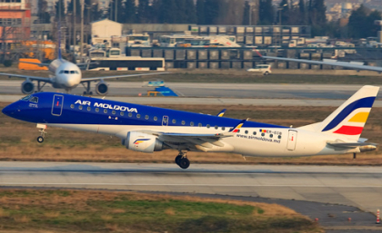 Cand va ajunge la Chisinau avionul care urma sa decoleze de la Paris inca ieri seara. Alte 4 zboruri intarzie la aterizare pe aeroportul de la noi \\ Lista - FOTO