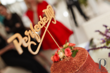 Un tort dedicat site-ului perfecte.md! Cum a aratat surpriza delicioasa a petrecerii Retro Party - FOTO Un tort dedicat site-ului perfecte.md! Cum a aratat surpriza delicioasa a petrecerii Retro Party - FOTO