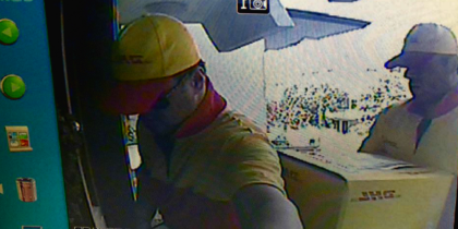 "Actori" moldoveni intr-un jaf ca-n filme la Istanbul. S-au deghizat in curieri si au intrat in casa unui businessman turc: au iesit de acolo cu bani si bijuterii in valoare de 300 de mii de dolari - VIDEO \\ ZdG.md