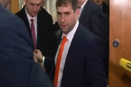 Magistratii urmeaza sa ia o decizie in dosarul in care este cercetat primarul de Orhei: procurorii cer 19 ani de inchisoare. Judecatorii, in deliberari. Ilan Sor a plecat de la sedinta Magistratii urmeaza sa ia o decizie in dosarul in care este cercetat primarul de Orhei: procurorii cer 19 ani de inchisoare. Judecatorii, in deliberari. Ilan Sor a plecat de la sedinta