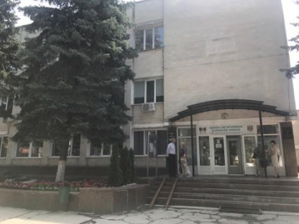 A fost eliberat din arest la domiciliu si asteptat de locuitorii din Orhei, astazi, la Primarie, insa Ilan Sor nu a ajuns inca acolo. Avocatii au anuntat o conferinta de presa A fost eliberat din arest la domiciliu si asteptat de locuitorii din Orhei, astazi, la Primarie, insa Ilan Sor nu a ajuns inca acolo. Avocatii au anuntat o conferinta de presa