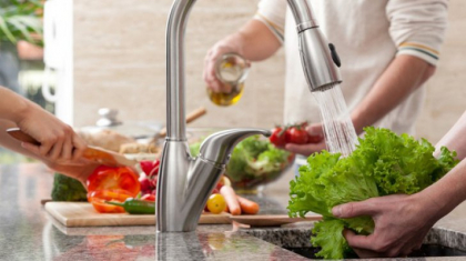 Alimente pe care nu este bine sa le speli. Sa nu mai faci asta niciodata! Te poti imbolnavi Alimente pe care nu este bine sa le speli. Sa nu mai faci asta niciodata! Te poti imbolnavi