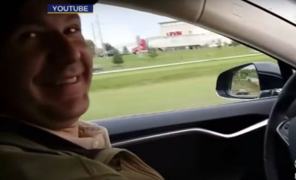 Concluzii tulburatoare! De ce a murit soferul care conducea o masina Tesla cu pilot automat - VIDEO