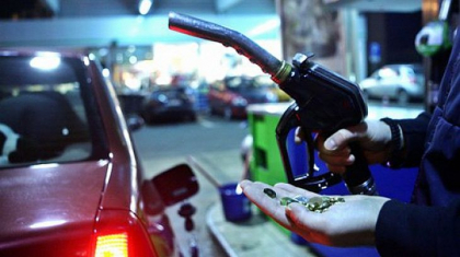 Se ieftineste benzina si motorina. ANRE a publicat noile preturi plafon la carburanti - FOTO Se ieftineste benzina si motorina. ANRE a publicat noile preturi plafon la carburanti - FOTO