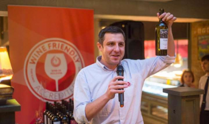 Top 5 vinuri de vara ieftine, dar bune! Bloggerul Andrei Cibotaru face topul vinurilor perfecte, pe timp de canicula