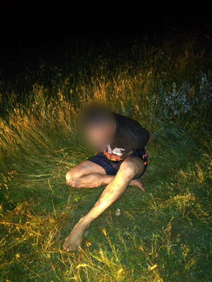 Un moldovean, surprins in timp ce incerca sa treaca Prutul... plutind pe o saltea. Ce s-a intamplat in momentul in care a fost descoperit de politistii de frontiera - FOTO
