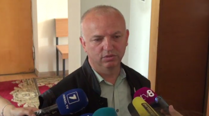 Avocatii lui Dorin Chirtoaca au fost inlaturati din procesul de judecata. Sedinta de judecata in care urma sa fie examinata contestatia apararii, amanata si astazi Avocatii lui Dorin Chirtoaca au fost inlaturati din procesul de judecata. Sedinta de judecata in care urma sa fie examinata contestatia apararii, amanata si astazi