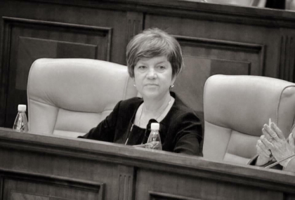 A murit deputatul fractiunii parlamentare PSRM, Irina Mizdrenco. Zinaida Greceanii: "Ne amintim ca de o colega si tovarasa care intotdeauna ne sustinea" A murit deputatul fractiunii parlamentare PSRM, Irina Mizdrenco. Zinaida Greceanii: "Ne amintim ca de o colega si tovarasa care intotdeauna ne sustinea"