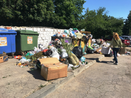 Batalia pentru gunoi. Importatorii nu vor sa plateasca mai mult pentru reciclarea deseurilor - Mold-street.com Batalia pentru gunoi. Importatorii nu vor sa plateasca mai mult pentru reciclarea deseurilor - Mold-street.com
