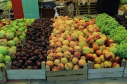 Un om de afaceri din capitala, retinut de CNA: ar fi detinut monopolul asupra exportului de fructe si legume in Rusia. De ce este acuzat - FOTO Un om de afaceri din capitala, retinut de CNA: ar fi detinut monopolul asupra exportului de fructe si legume in Rusia. De ce este acuzat - FOTO