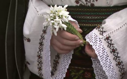Azi iubim romaneste. Ce trebuie sa facem de Dragobete pentru ca sa ne mearga bine tot anul Azi iubim romaneste. Ce trebuie sa facem de Dragobete pentru ca sa ne mearga bine tot anul