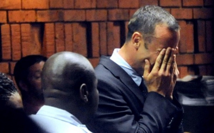 Oscar Pistorius ar fi accesat site-uri pentru adulti, de pe telefon, in noaptea in care si-a impuscat mortal iubita Oscar Pistorius ar fi accesat site-uri pentru adulti, de pe telefon, in noaptea in care si-a impuscat mortal iubita