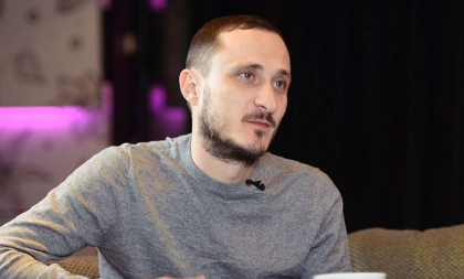 Cand si cum ii dai fructe copilului tau? Pediatrul Mihai Stratulat iti explica cum sa le introduci corect in alimentatie - VIDEO Cand si cum ii dai fructe copilului tau? Pediatrul Mihai Stratulat iti explica cum sa le introduci corect in alimentatie - VIDEO