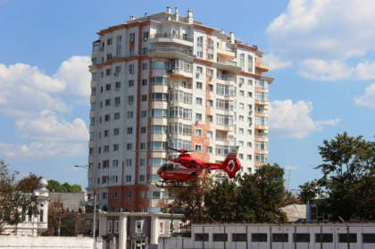 Un baiat de 16 ani din Edinet, transportat in coma la un spital din capitala cu elicopterul SMURD Iasi: tanarul a fost implicat intr-un grav accident - VIDEO Un baiat de 16 ani din Edinet, transportat in coma la un spital din capitala cu elicopterul SMURD Iasi: tanarul a fost implicat intr-un grav accident - VIDEO
