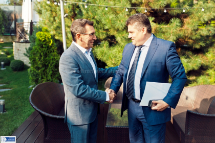 Ce vor investitorii straini: de la eliminarea "taxei de lux" la liberalizarea pietei energiei - Mold-street.com
Ce vor investitorii straini: de la eliminarea "taxei de lux" la liberalizarea pietei energiei - Mold-street.com