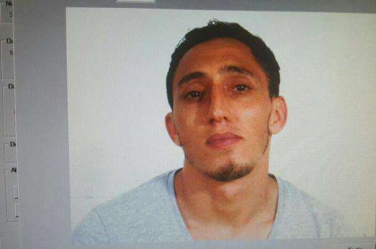 Principalul suspect al atacului din Barcelona, Driss Oukabir s-ar fi predat la Politie. Declaratia bulversanta facuta - FOTO Principalul suspect al atacului din Barcelona, Driss Oukabir s-ar fi predat la Politie. Declaratia bulversanta facuta - FOTO