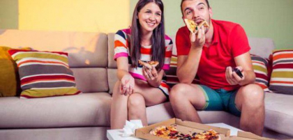 De ce nu trebuie sa mananci niciodata in fata televizorului! Ce spun nutritionistii De ce nu trebuie sa mananci niciodata in fata televizorului! Ce spun nutritionistii