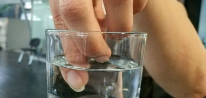 Tine varfurile degetelor in apa rece timp de 30 de secunde ca sa afli cat de sanatoasa esti