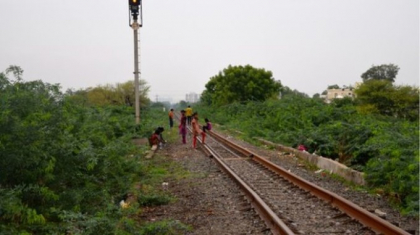 Divort inedit in India. O femeie a reclamat ca sotul nu-i face o toaleta
Divort inedit in India. O femeie a reclamat ca sotul nu-i face o toaleta