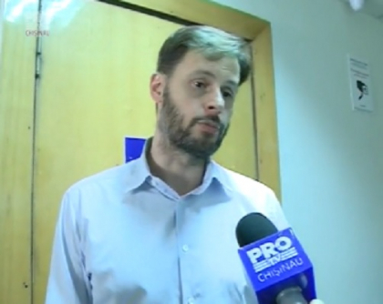 URMARESTE LIVE. Magistratii de la Buiucani urmeaza sa decida daca Chiril Lucinschi ramane in arest la domiciliu URMARESTE LIVE. Magistratii de la Buiucani urmeaza sa decida daca Chiril Lucinschi ramane in arest la domiciliu