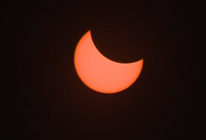 Cum s-a vazut eclipsa totala de soare in SUA. Femomenul a tinut mai bine de 4 ore, iar un numar record de oamenii l-a urmarit cu atentie - VIDEO Cum s-a vazut eclipsa totala de soare in SUA. Femomenul a tinut mai bine de 4 ore, iar un numar record de oamenii l-a urmarit cu atentie - VIDEO
