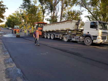Atentie soferi. Acces interzis pe o portiune de drum de pe strada Petricani din cauza reparatiilor: drumul este blocat pe ambele sensuri - GALERIE FOTO Atentie soferi. Acces interzis pe o portiune de drum de pe strada Petricani din cauza reparatiilor: drumul este blocat pe ambele sensuri - GALERIE FOTO