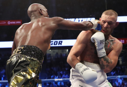 Mayweather vs McGregor. Floyd l-a invins pe irlandez prin KO. Reactiile celor doi dupa meci. Vezi cum s-au luptat - VIDEO Mayweather vs McGregor. Floyd l-a invins pe irlandez prin KO. Reactiile celor doi dupa meci. Vezi cum s-au luptat - VIDEO