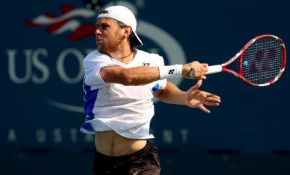 Radu Albot, cel mai bun tenisman din Moldova s-a calificat in premiera in turul 3 de la US Open, dupa un meci-thriller cu Yen-Hsun Lu. 4 ore a durat partida Radu Albot, cel mai bun tenisman din Moldova s-a calificat in premiera in turul 3 de la US Open, dupa un meci-thriller cu Yen-Hsun Lu. 4 ore a durat partida