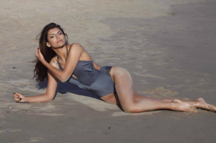 "Cand vad mancare nesanatoasa, ma gandesc ca nu am cum sa dau ceva murdar organismului meu!". Cum isi mentine silueta perfecta, sotia lui Sasha Lopez  - FOTO