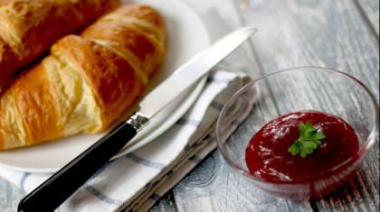 Mananci dulceata pe paine? Cum te poate imbolnavi acest obicei Mananci dulceata pe paine? Cum te poate imbolnavi acest obicei