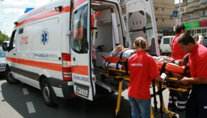 Un moldovean de 26 de ani s-a aruncat de la etajul 4 al unui bloc din Iasi. Ce l-ar fi facut sa recurga la acest gest Un moldovean de 26 de ani s-a aruncat de la etajul 4 al unui bloc din Iasi. Ce l-ar fi facut sa recurga la acest gest