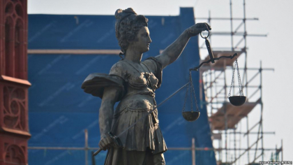 Avocatii din Moldova vor sa intre in greva generala - Radio Europa Libera Avocatii din Moldova vor sa intre in greva generala - Radio Europa Libera